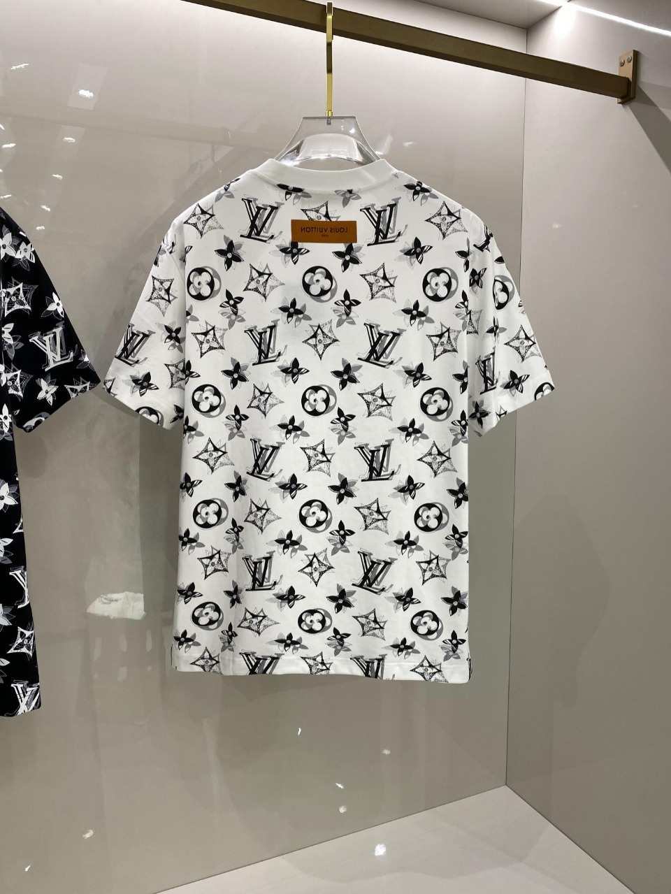 最高級ルイヴィトンスーパーコピー服 ルイヴィトンTシャツコピー フローラルモノグラムTシャツ ホワイト 202405044 コットン 100% - 画像 (9)