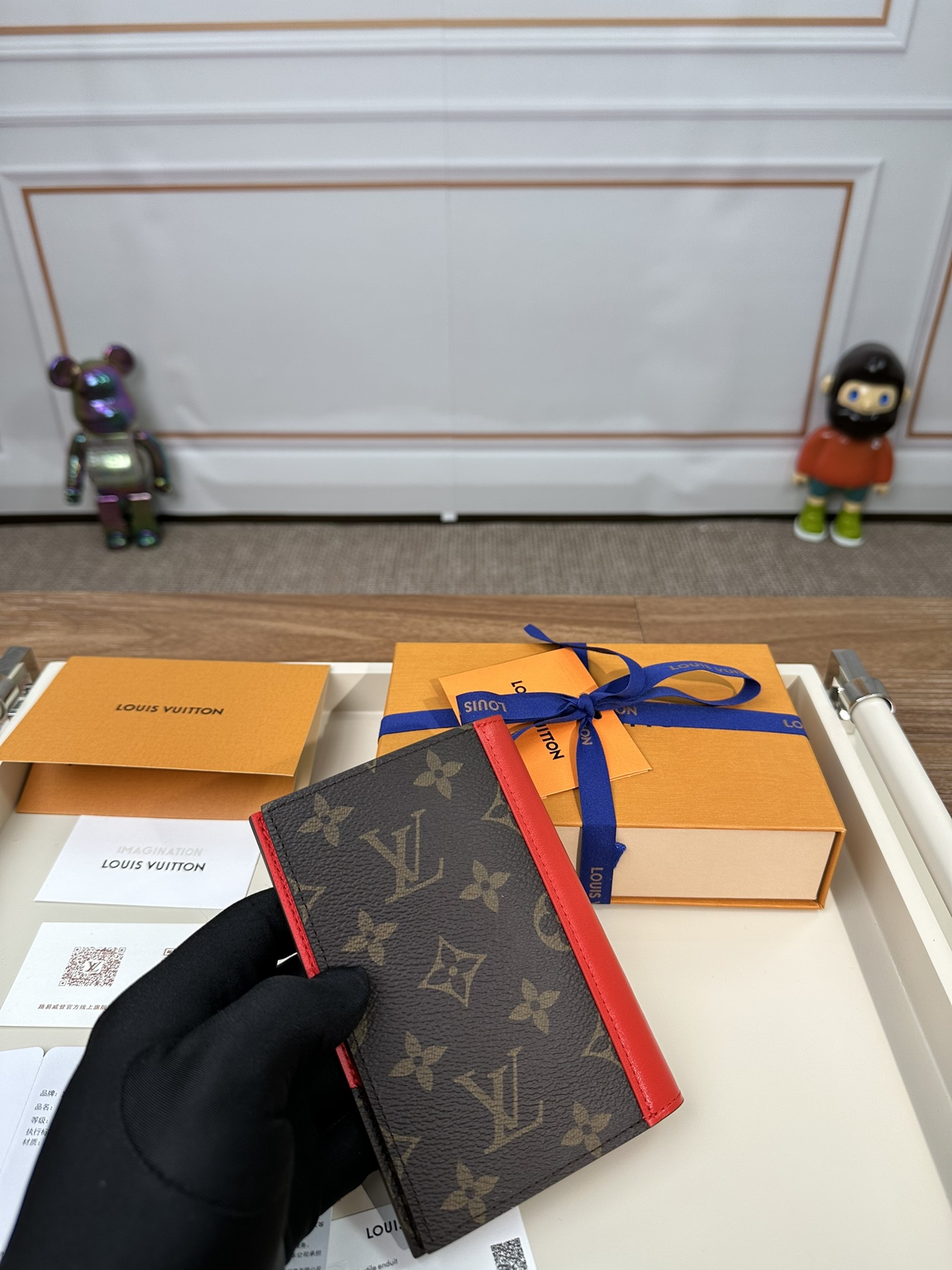 最高級ルイヴィトンスーパーコピー ルイヴィトンカードケースコピー パスポートカバー クーヴェルテュール・パスポール NM スリーズ M82862 モノグラム・マカサー キャンバス - 画像 (2)