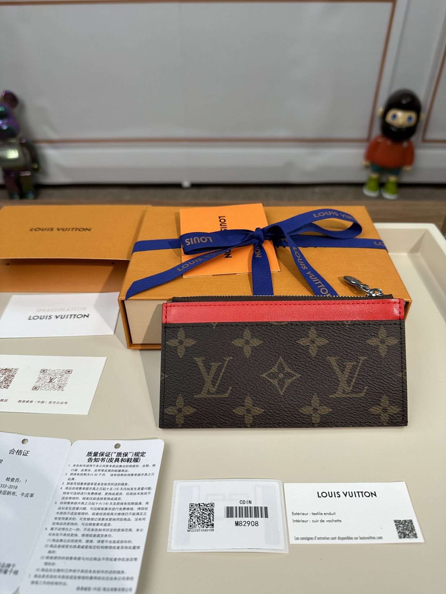最高級ルイヴィトンスーパーコピー ルイヴィトンカードケースコピー コインカード・ホルダー ルージュ M82908 モノグラム・マカサー キャンバス シルバー金具 - 画像 (3)
