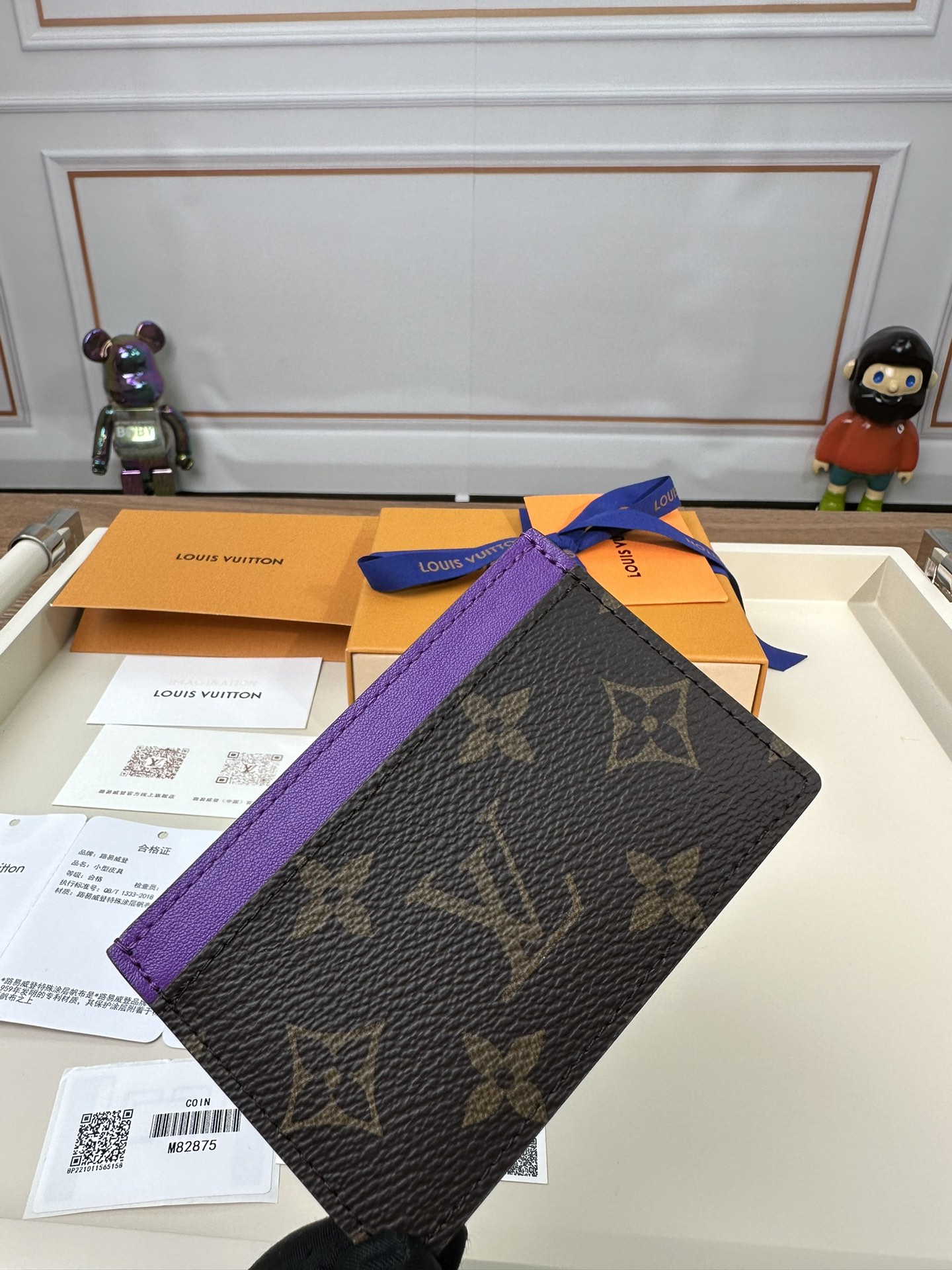 最高級ルイヴィトンスーパーコピー ルイヴィトンカードケースコピー ポルト カルト・サーンプル VIOLET FONCE M82875 モノグラム・マカサー キャンバス - 画像 (5)