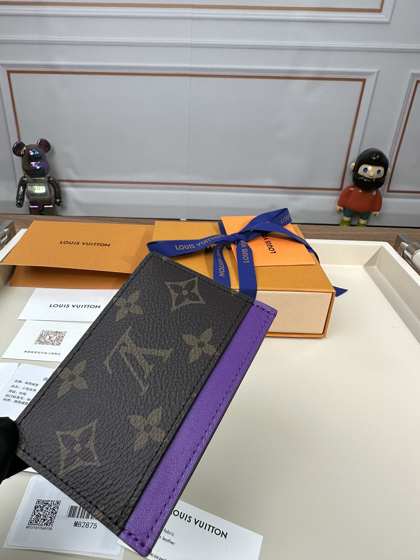 最高級ルイヴィトンスーパーコピー ルイヴィトンカードケースコピー ポルト カルト・サーンプル VIOLET FONCE M82875 モノグラム・マカサー キャンバス - 画像 (2)