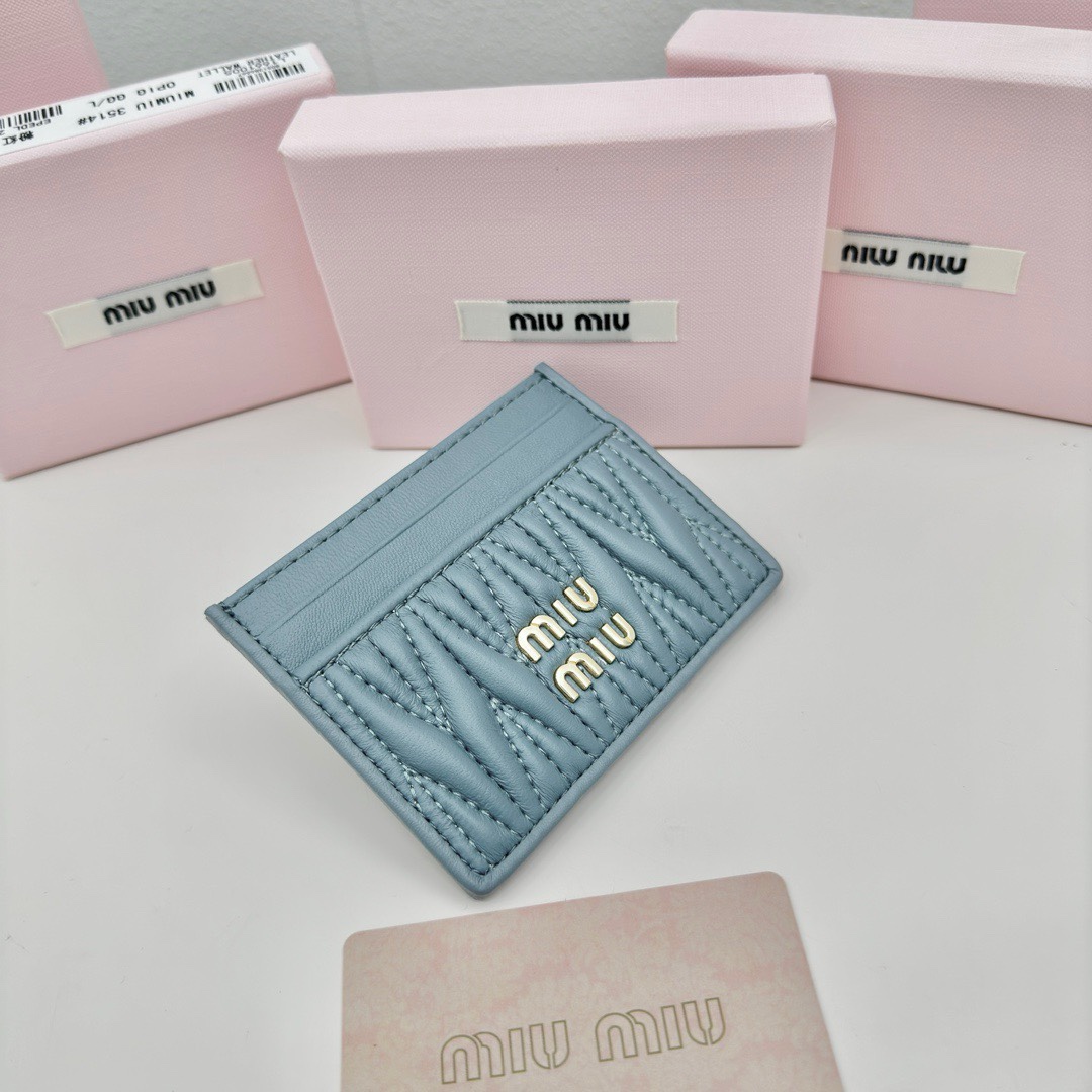 最高級MiuMiuスーパーコピー ミュウミュウカードケースコピー マテラッセレザー カードケース ライトブルー 5MC076_2DT7_F0637 レザー - 画像 (8)