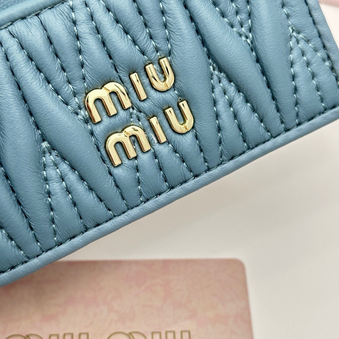 最高級MiuMiuスーパーコピー ミュウミュウカードケースコピー マテラッセレザー カードケース ライトブルー 5MC076_2DT7_F0637 レザー - 画像 (6)