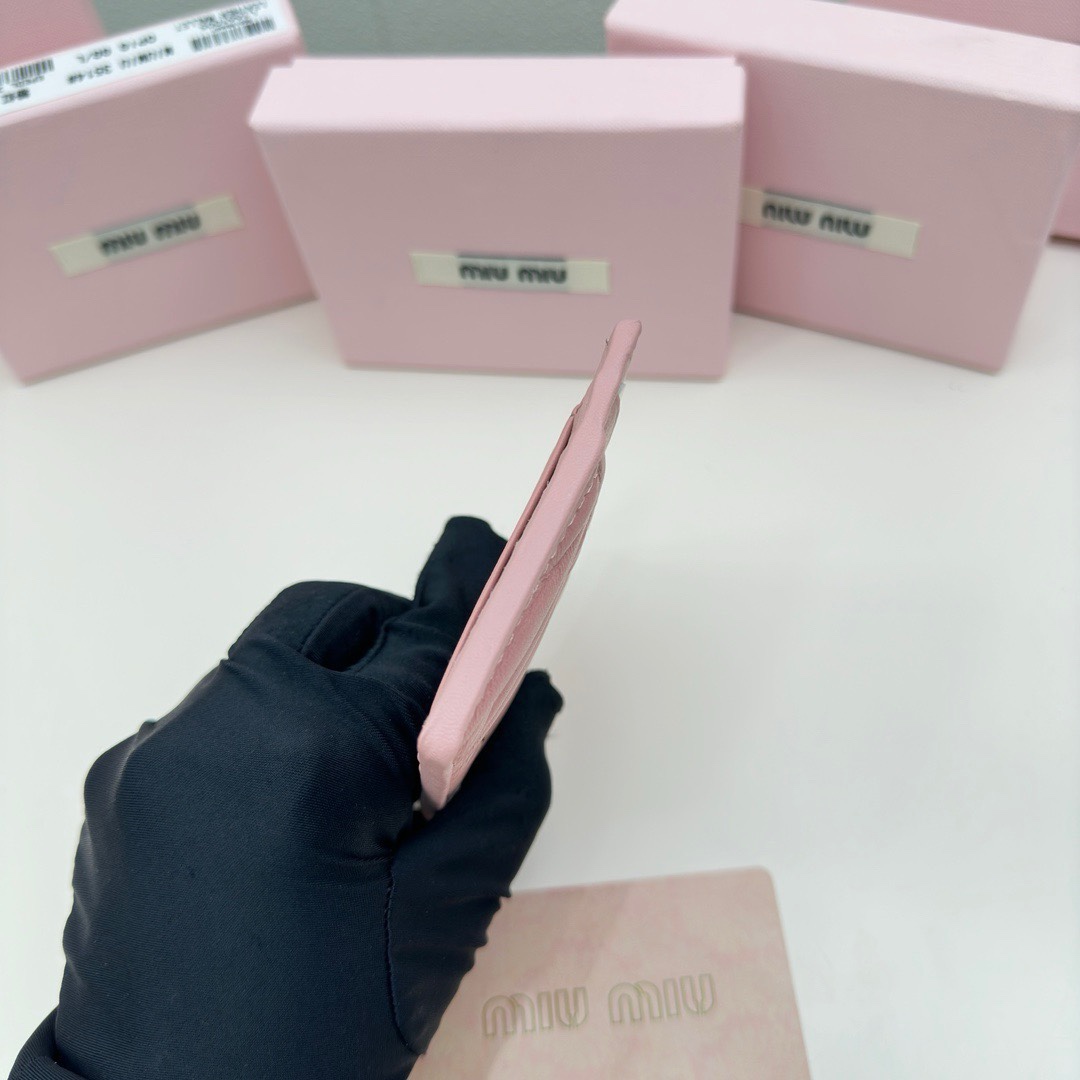 最高級MiuMiuスーパーコピー ミュウミュウカードケースコピー マテラッセレザー カードケース ピンク 5MC076_2FPP_F0E18 レザー - 画像 (5)
