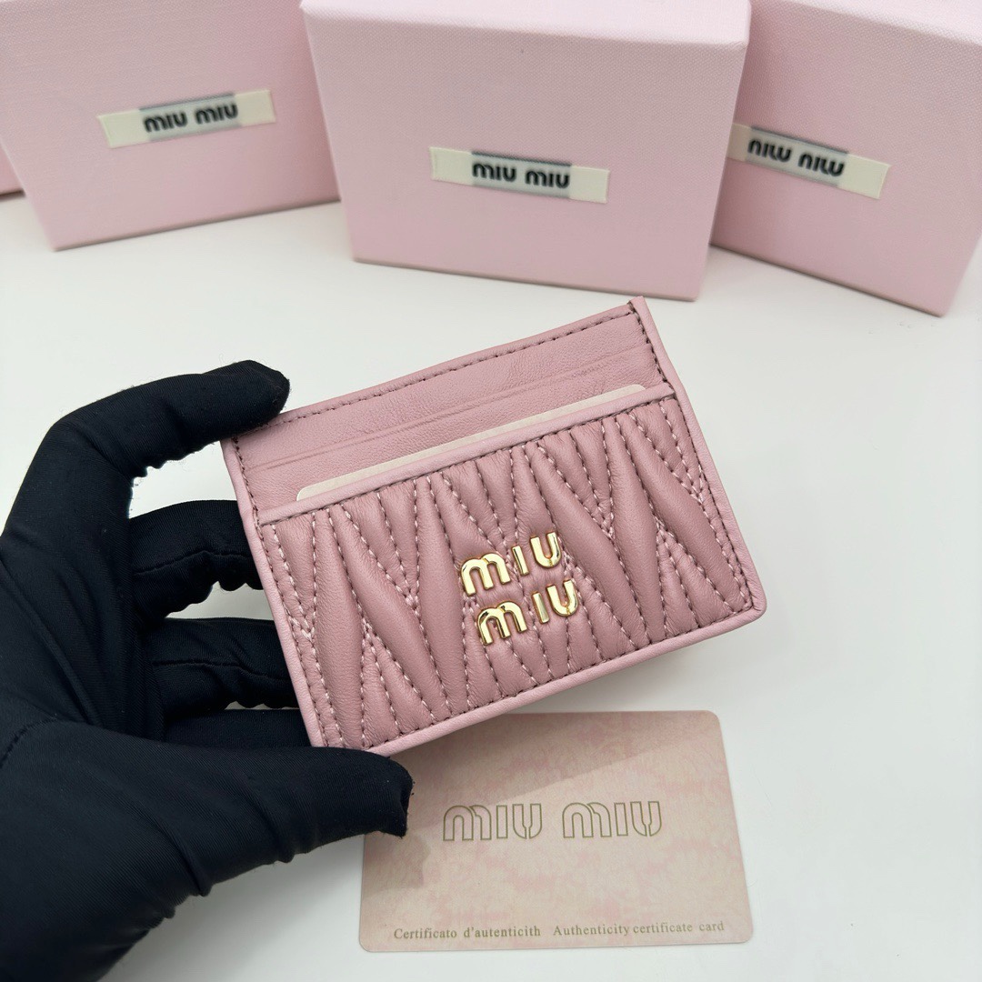 最高級MiuMiuスーパーコピー ミュウミュウカードケースコピー マテラッセレザー カードケース ピンク 5MC076_2FPP_F0E18 レザー - 画像 (2)