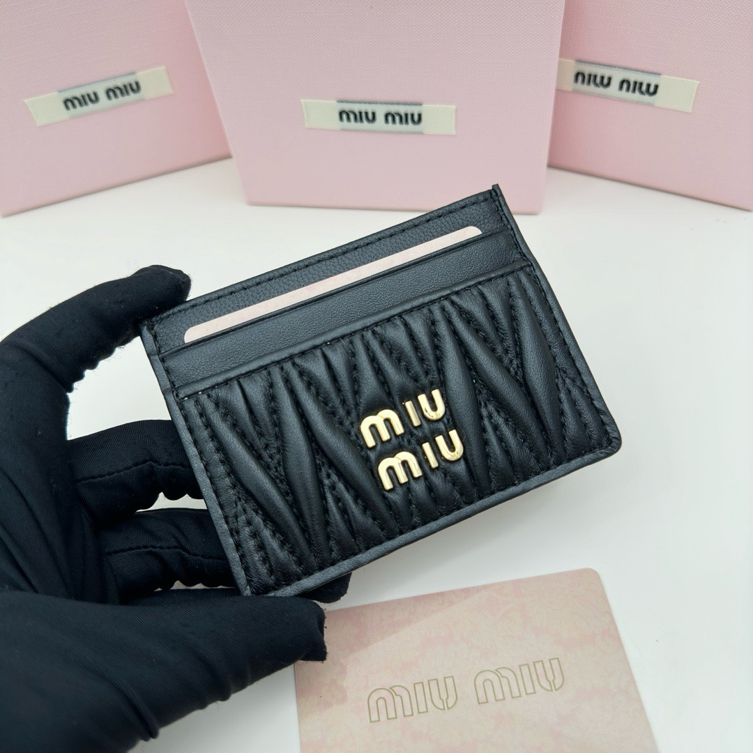 最高級MiuMiuスーパーコピー ミュウミュウカードケースコピー マテラッセレザー カードケース ブラック 5MC076_2FPP_F0002 レザー - 画像 (7)