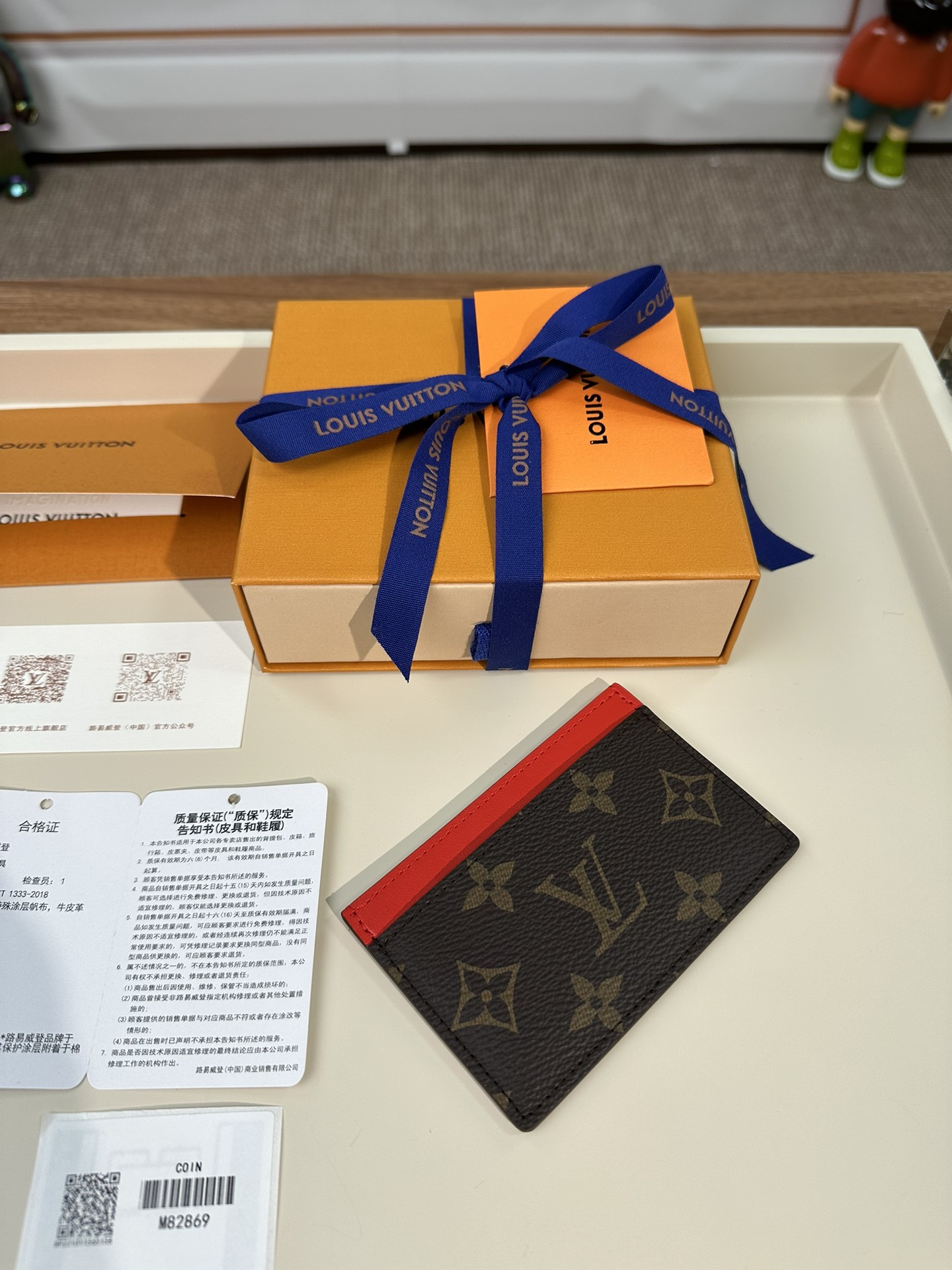 最高級ルイヴィトンスーパーコピー ルイヴィトンカードケースコピー ポルト カルト・サーンプル ルージュ M82869 モノグラム・マカサー キャンバス - 画像 (6)