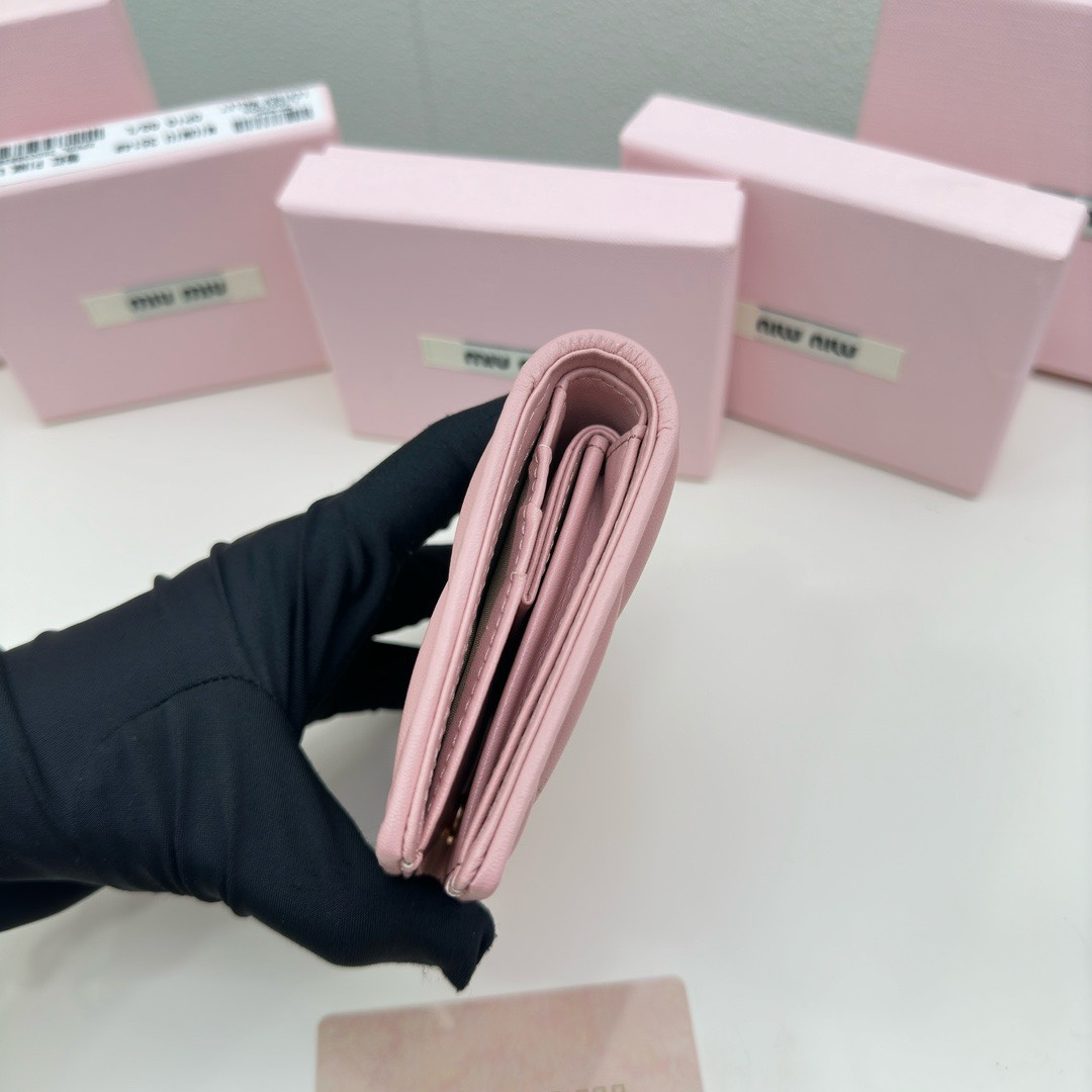最高級MiuMiuスーパーコピー ミュウミュウカードケースコピー マテラッセレザー カードケース ピンク 5MC103_2DT7_F0637 レザー - 画像 (6)