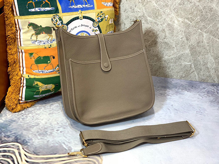 最高級HERMESスーパーコピー エルメスエヴリン29/PMコピー エヴリン3 29/PM トゥルティエールグレー トリヨン ゴールド金具 新品 2024W1070 - 画像 (9)