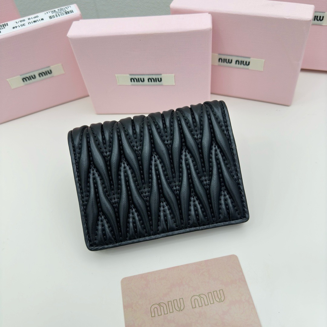 最高級MiuMiuスーパーコピー ミュウミュウカードケースコピー マテラッセレザー カードケース ブラック 5MC103_2FPP_F0002 レザー - 画像 (8)