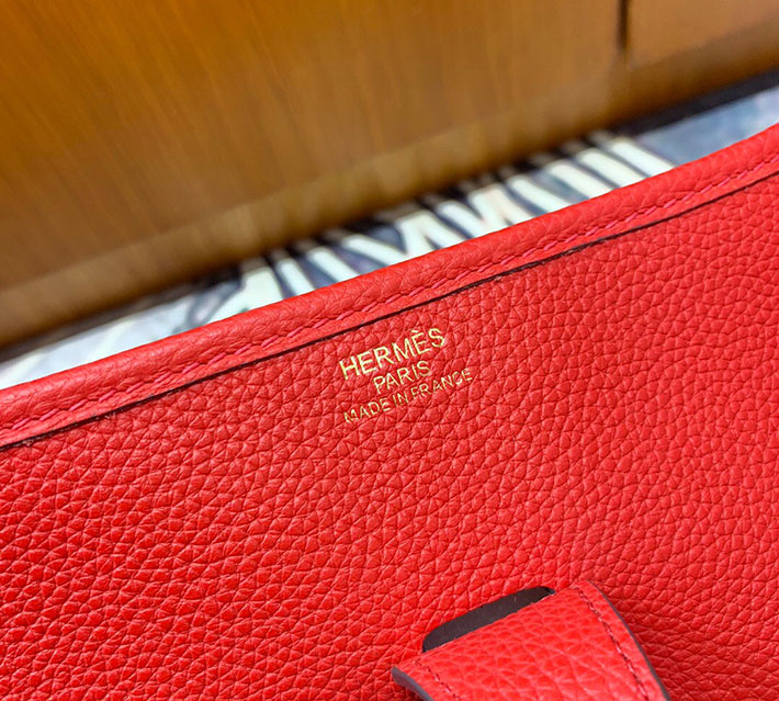 最高級HERMESスーパーコピー エルメスエヴリン29/PMコピー エヴリン3 29/PM ルージュトマト トリヨン ゴールド金具 新品 2024W1072 - 画像 (3)