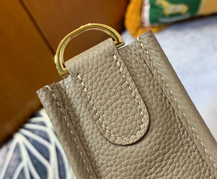最高級HERMESスーパーコピー エルメスエヴリン29/PMコピー エヴリン3 29/PM トレンチ トリヨン ゴールド金具 新品 2024W1073 - 画像 (6)