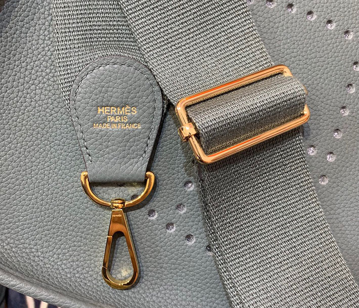 最高級HERMESスーパーコピー エルメスエヴリン29/PMコピー エヴリン3 29/PM シエル トリヨン ゴールド金具 新品 2024W1075 - 画像 (5)