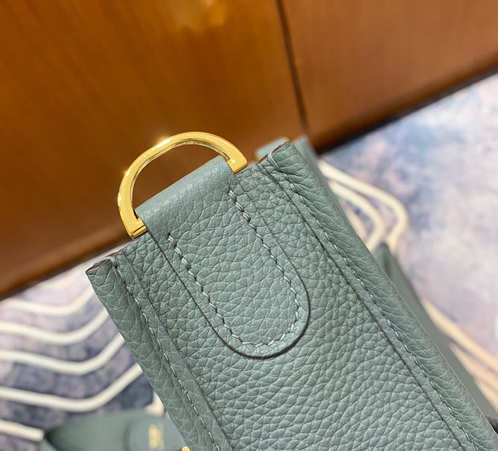 最高級HERMESスーパーコピー エルメスエヴリン29/PMコピー エヴリン3 29/PM シエル トリヨン ゴールド金具 新品 2024W1075 - 画像 (4)