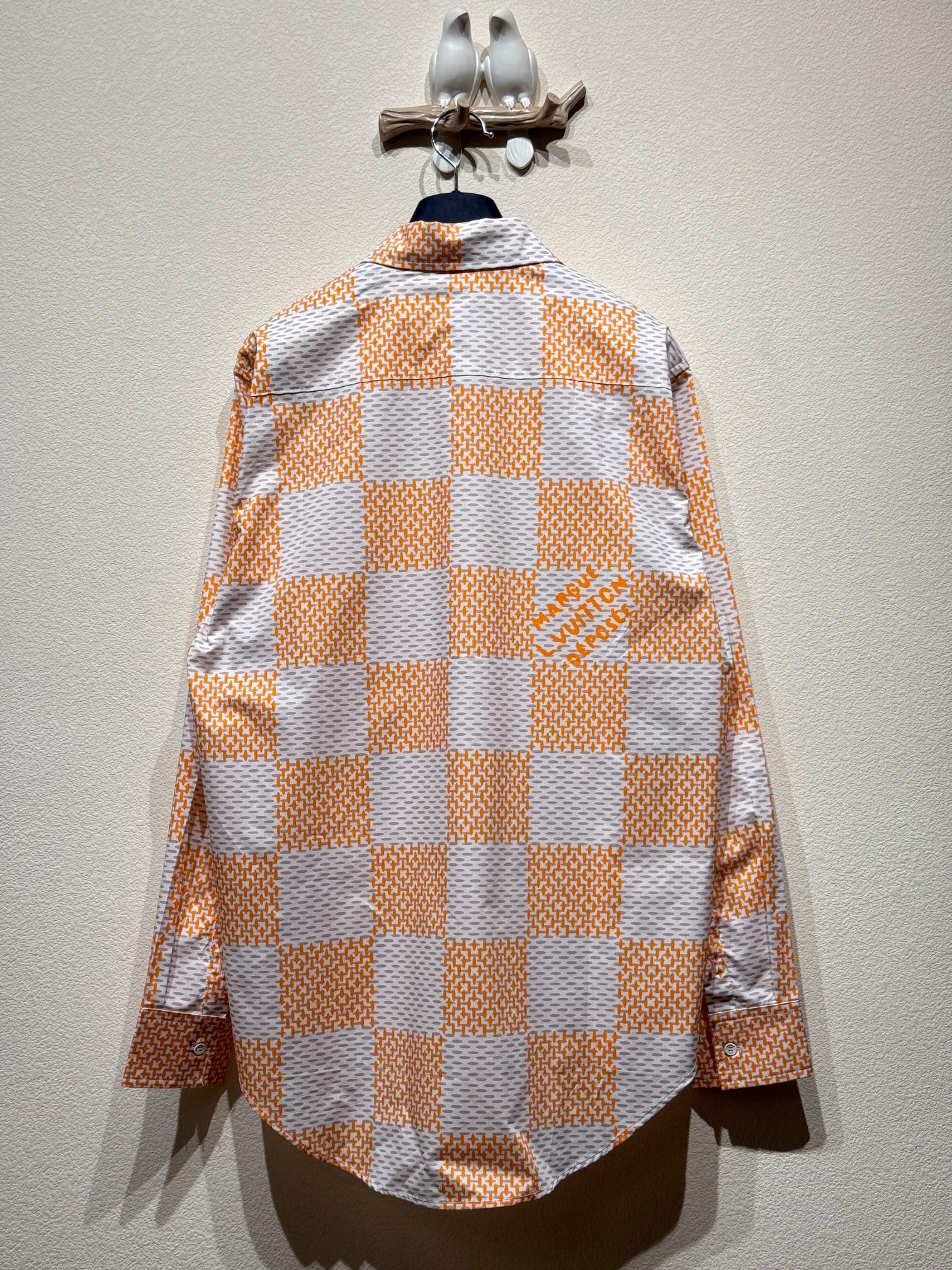 最高級ルイヴィトンスーパーコピー服 ルイヴィトンワイシャツコピー オープンカラーショートスリーブシルクシャツ 長袖 オレンジ シルク100% 202405076 - 画像 (6)