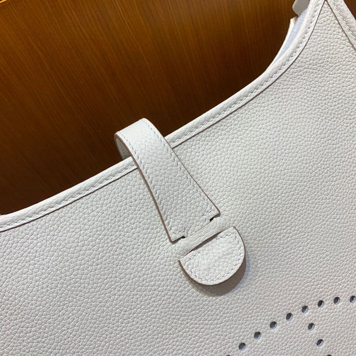 最高級HERMESスーパーコピー エルメスエヴリン29/PMコピー エヴリン3 29/PM クレ トリヨン ゴールド金具 新品 2024W1076 - 画像 (6)