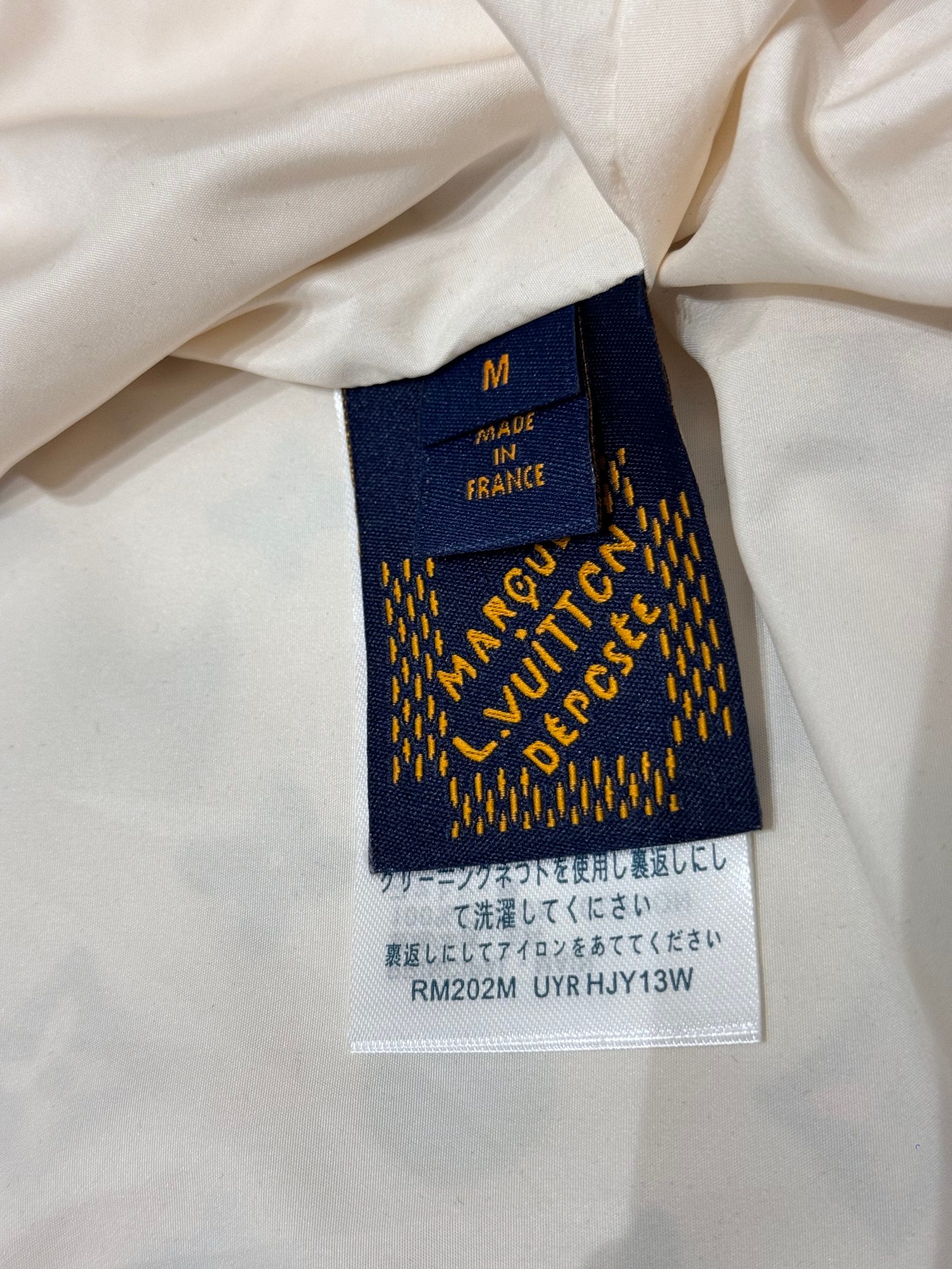 最高級ルイヴィトンスーパーコピー服 ルイヴィトンコートコピー プリントモノグラムウインドブレーカー 1AFRCJ ホワイト ナイロン100% 202405078 - 画像 (3)