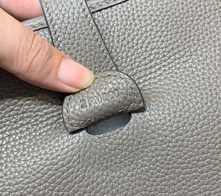 最高級HERMESスーパーコピー エルメスエヴリン29/PMコピー エヴリン3 29/PM グリアスファルト トリヨン ゴールド金具 新品 2024W1078 - 画像 (4)