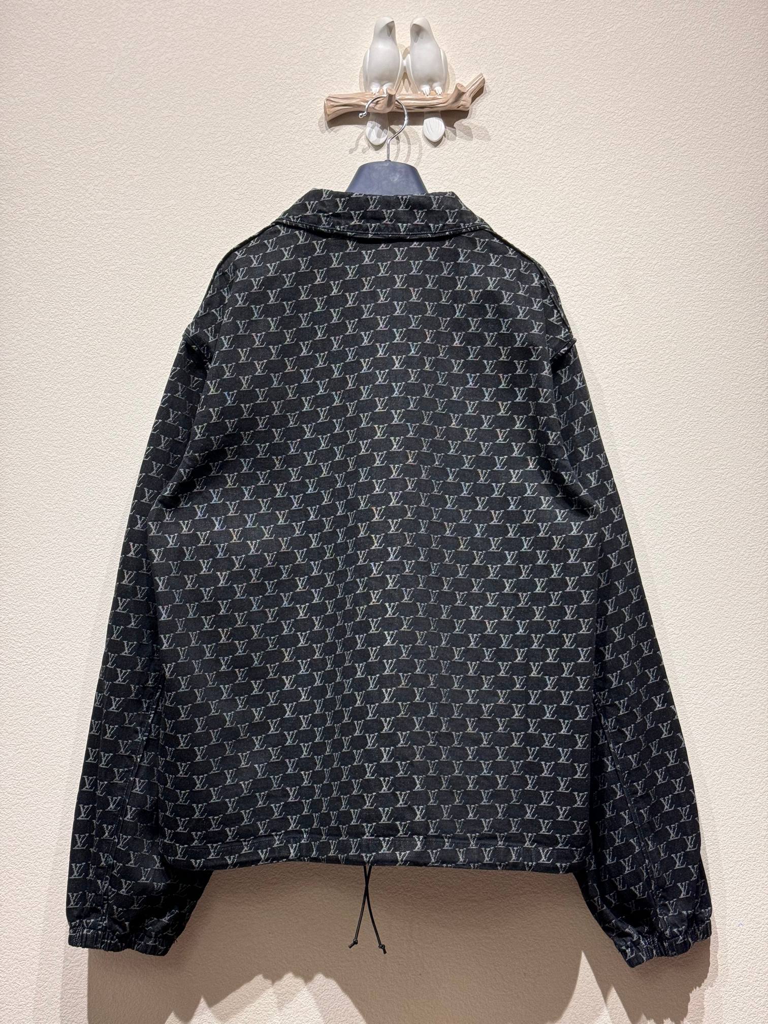最高級ルイヴィトンスーパーコピー服 ルイヴィトンコートコピー モノグラムウールブークレットジップブルゾン ブラック ナイロン100% 202405079 - 画像 (6)