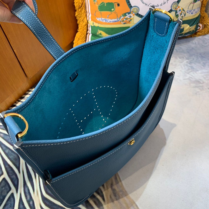 最高級HERMESスーパーコピー エルメスエヴリン29/PMコピー エヴリン3 29/PM ブルージーン トリヨン ゴールド金具 新品 2024W1079 - 画像 (3)