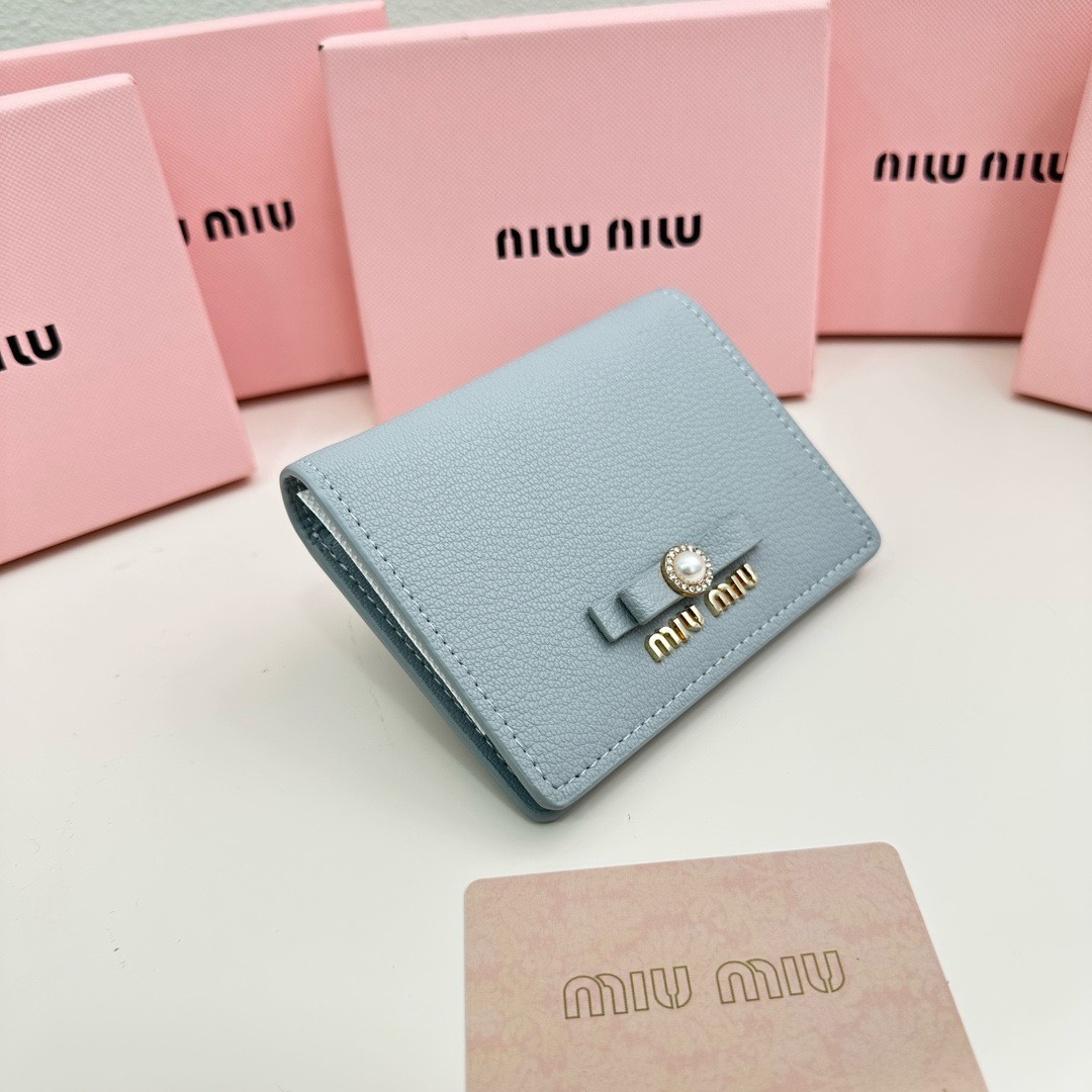 最高級MiuMiuスーパーコピー ミュウミュウ財布コピー ソフティパデッドレザー 折り財布 ライトブルー 5MV204_2DT7_F0637 レザー - 画像 (9)