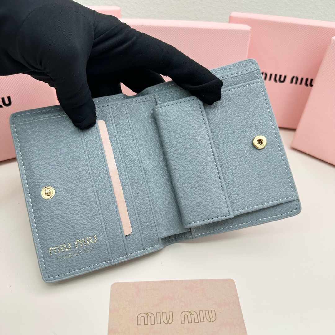 最高級MiuMiuスーパーコピー ミュウミュウ財布コピー ソフティパデッドレザー 折り財布 ライトブルー 5MV204_2DT7_F0637 レザー - 画像 (5)