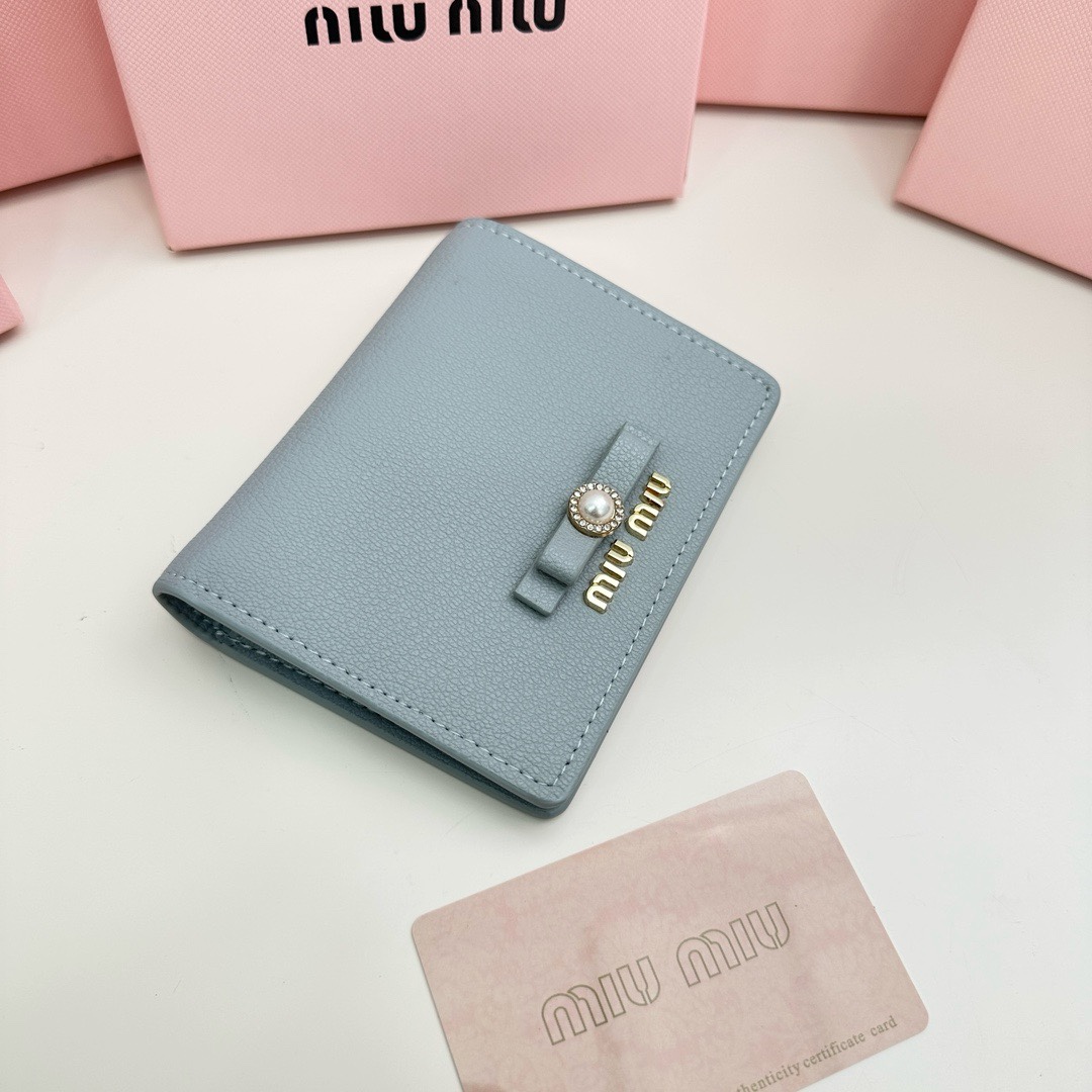 最高級MiuMiuスーパーコピー ミュウミュウ財布コピー ソフティパデッドレザー 折り財布 ライトブルー 5MV204_2DT7_F0637 レザー - 画像 (2)