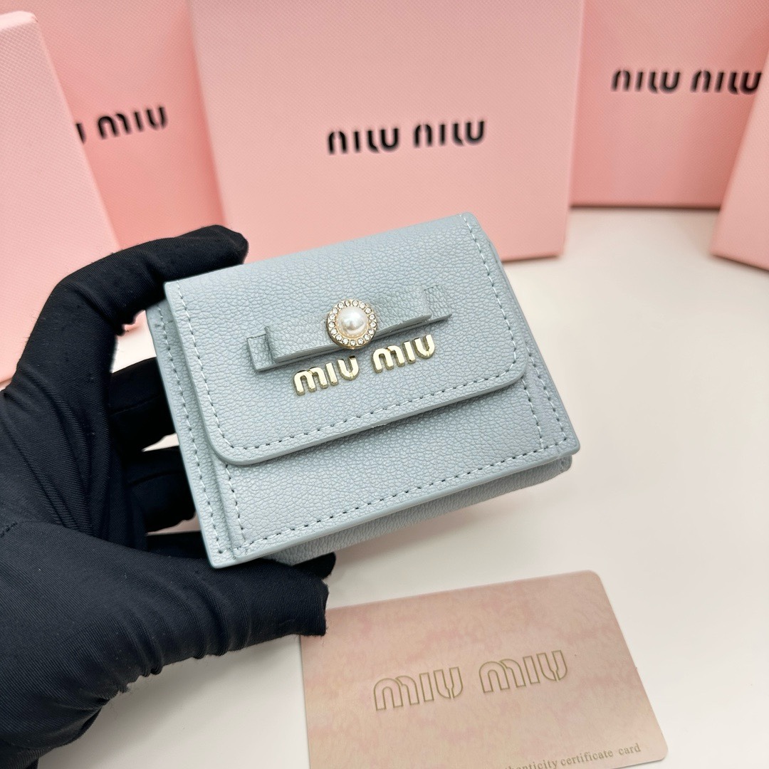最高級MiuMiuスーパーコピー ミュウミュウ財布コピー ヴィッテロダイノレザーフラップ付折り財布 ライトブルー 5MH043_2DT7_F0637 レザー - 画像 (7)