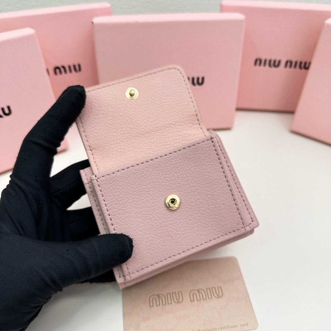 最高級MiuMiuスーパーコピー ミュウミュウ財布コピー ヴィッテロダイノレザーフラップ付折り財布 ピンク 5MH043_2FPP_F0E18 レザー - 画像 (5)