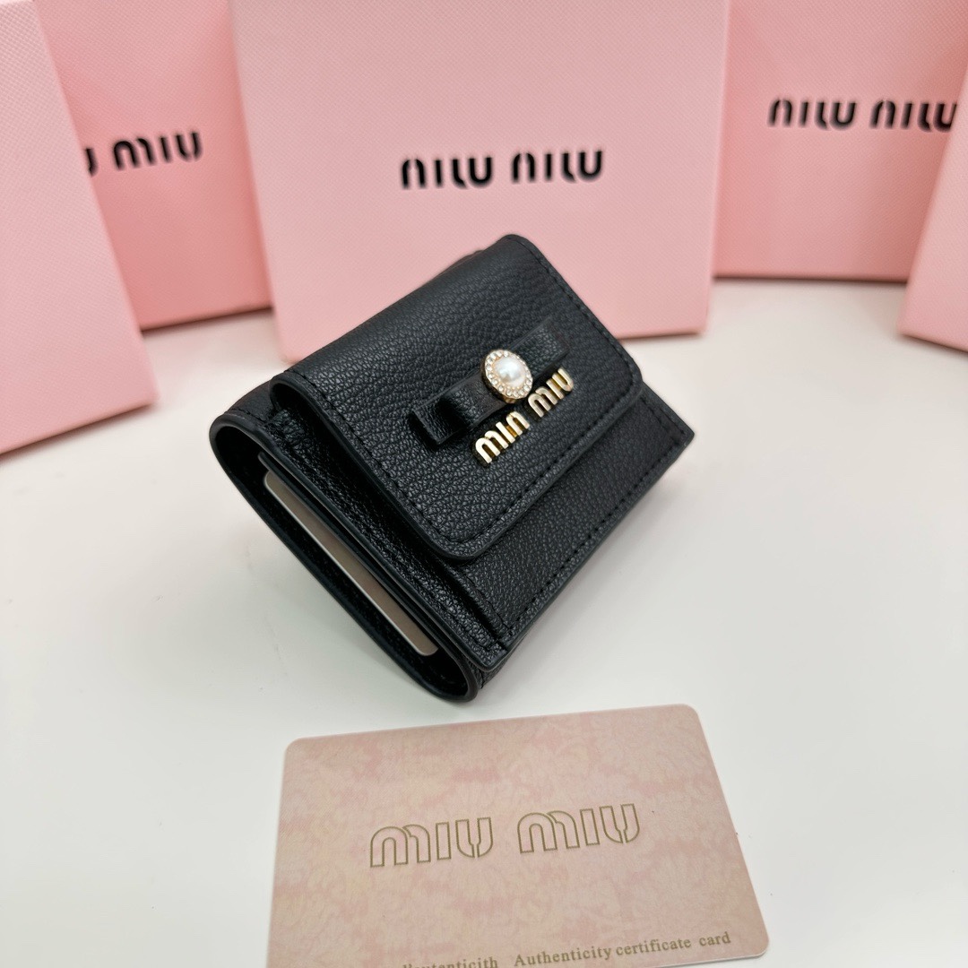 最高級MiuMiuスーパーコピー ミュウミュウ財布コピー ヴィッテロダイノレザーフラップ付折り財布 ブラック 5MH043_2FPP_F0002 レザー - 画像 (9)
