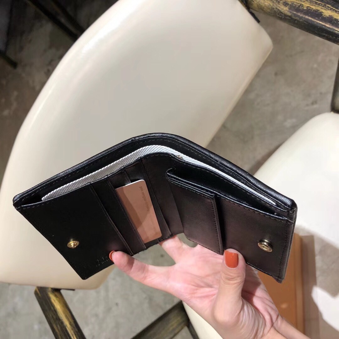 最高級MiuMiuスーパーコピー ミュウミュウ財布コピー マテラッセレザー 折り財布 ブラック 5MV204_2FPP_F0002 レザー - 画像 (5)
