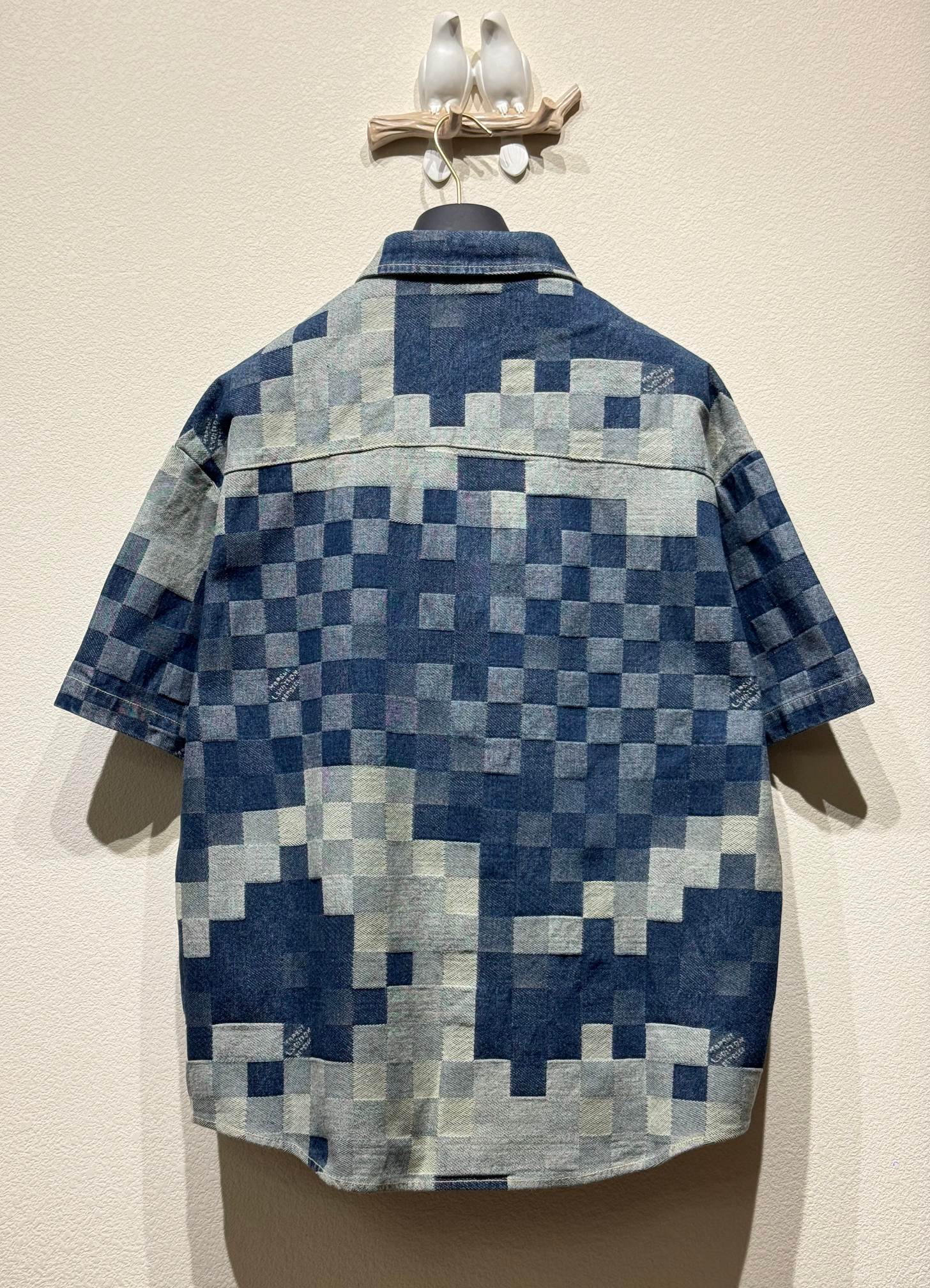 最高級ルイヴィトンスーパーコピー服 ルイヴィトンワイシャツコピー ショートスリーブデニムオーバーシャツ インディゴ コットン100% 202405092 - 画像 (6)