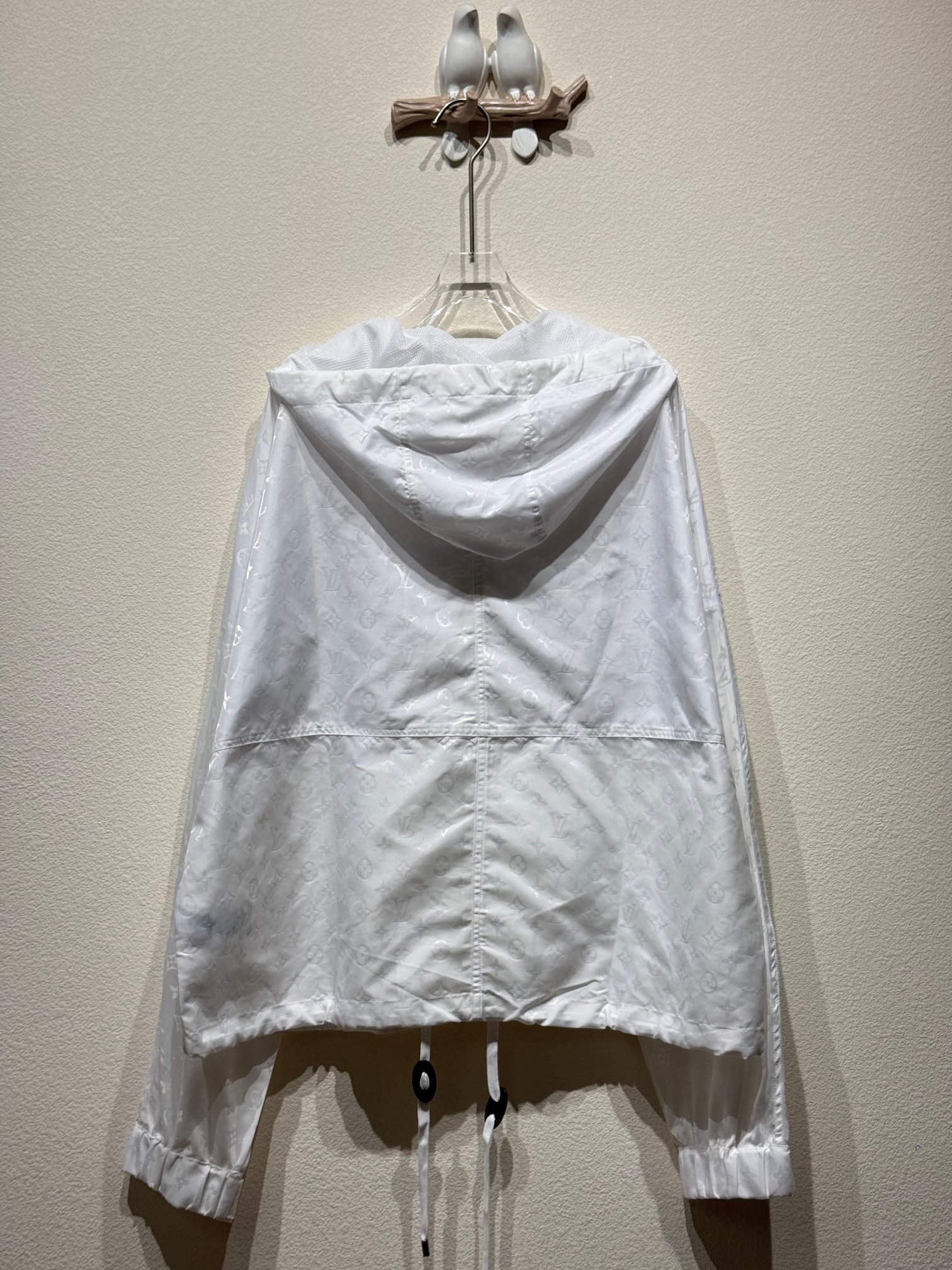 最高級ルイヴィトンスーパーコピー服 ルイヴィトンコートコピー ラッシュガードレディース UVカットパーカー 冷感 長袖 水着 薄手通気性 フード付き紫外線対策 日焼け対策ウェア - 画像 (6)