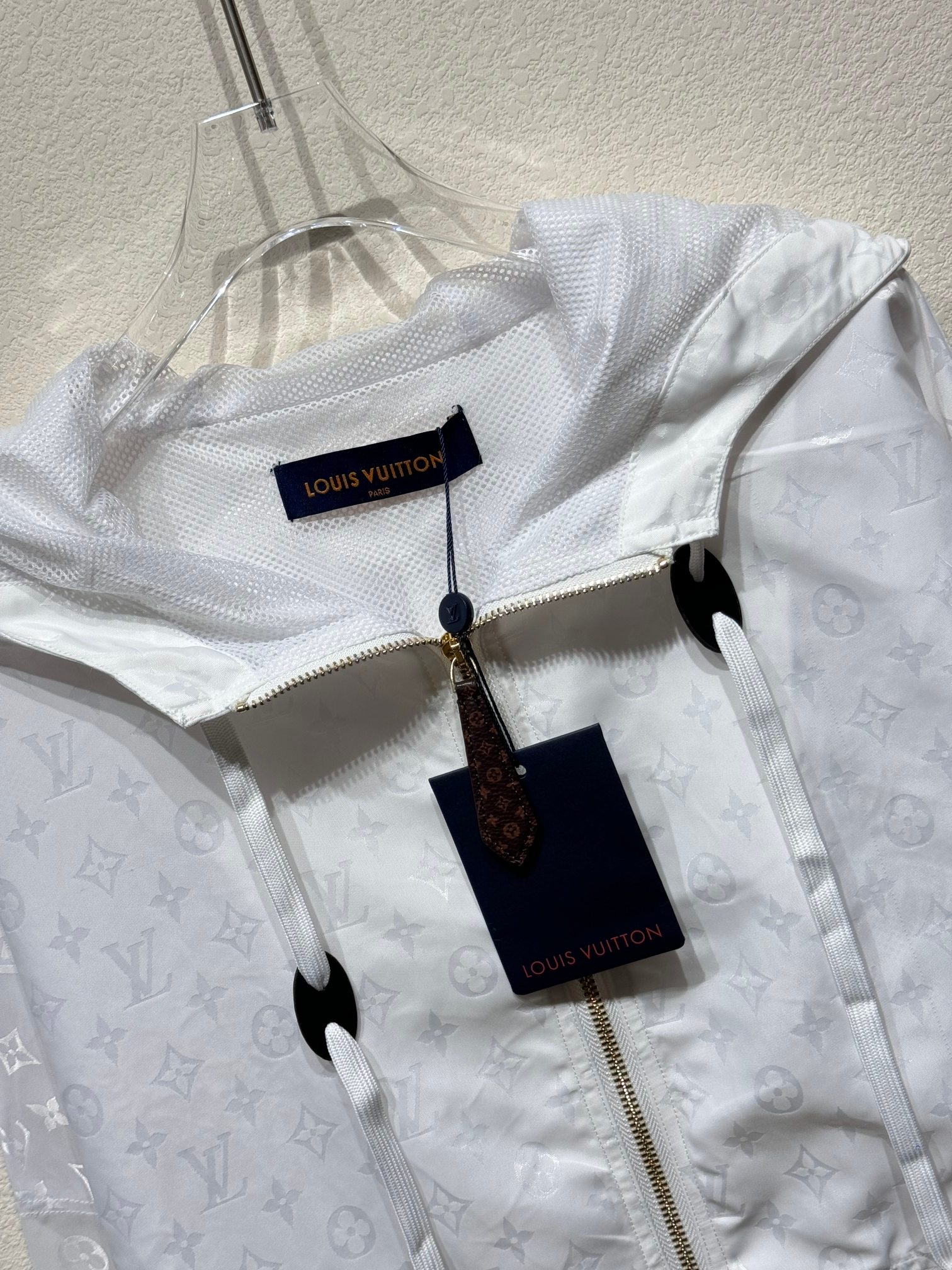 最高級ルイヴィトンスーパーコピー服 ルイヴィトンコートコピー ラッシュガードレディース UVカットパーカー 冷感 長袖 水着 薄手通気性 フード付き紫外線対策 日焼け対策ウェア - 画像 (5)
