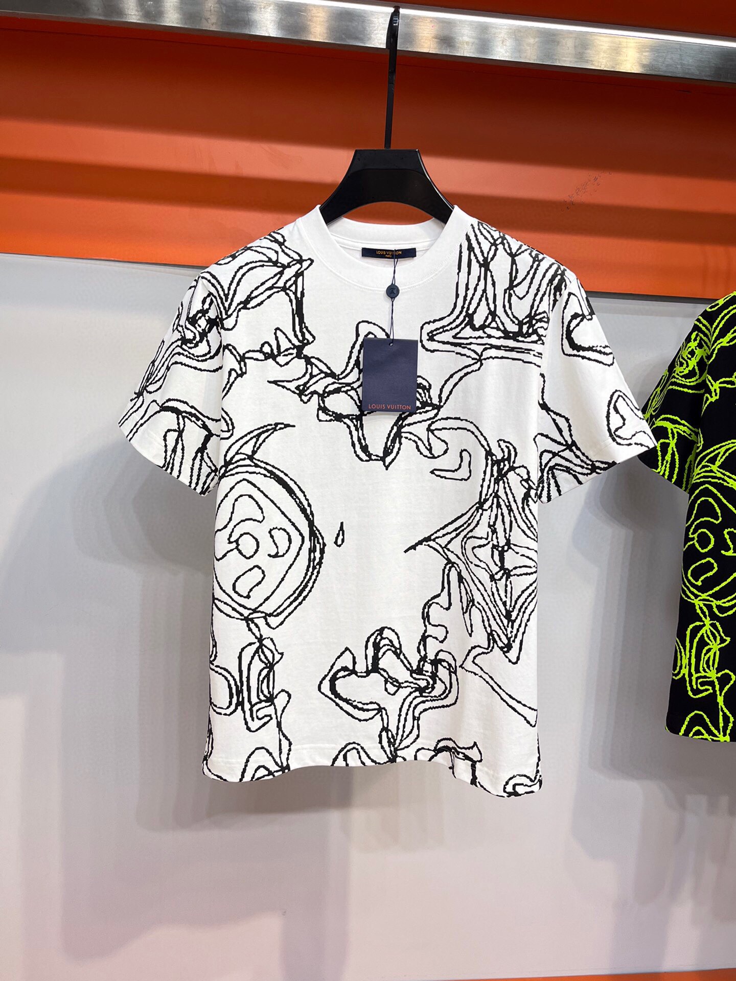 最高級ルイヴィトンスーパーコピー服 ルイヴィトンTシャツコピー エンブロイダードコットンTシャツ コットン100% ブラック 202405106 - 画像 (8)