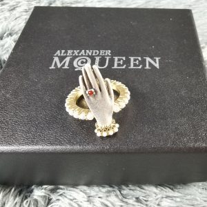 アレキサンダーマックイーンリングコピー