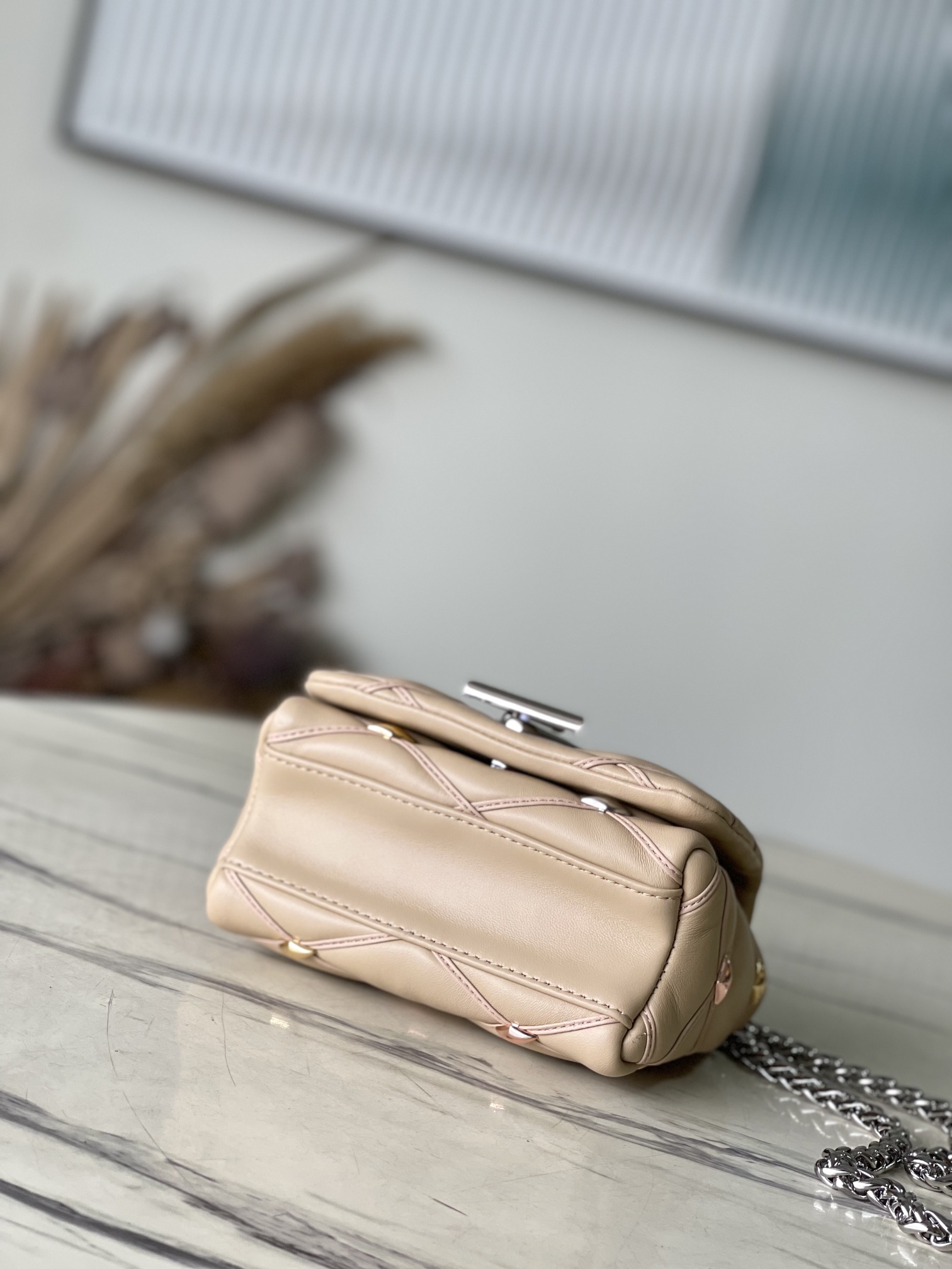 最高級ルイヴィトンスーパーコピー ルイヴィトン ショルダーバッグ コピー PICO GO-14 ベージュ M24246 ラムレザー シルバー金具 - 画像 (7)
