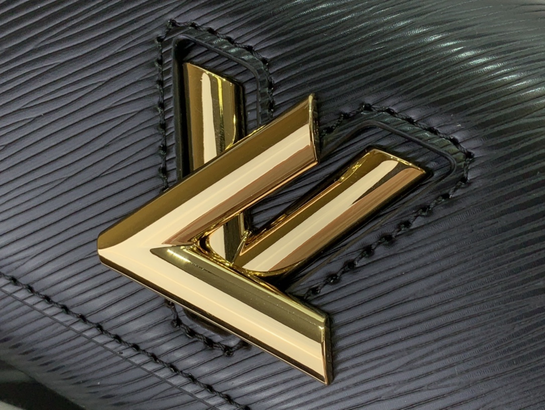 最高級ルイヴィトンスーパーコピー ルイヴィトン ショルダーバッグ コピー ポシェット・ツイストウェスト ブラック M83077 エピ・レザー ゴールド金具 - 画像 (6)