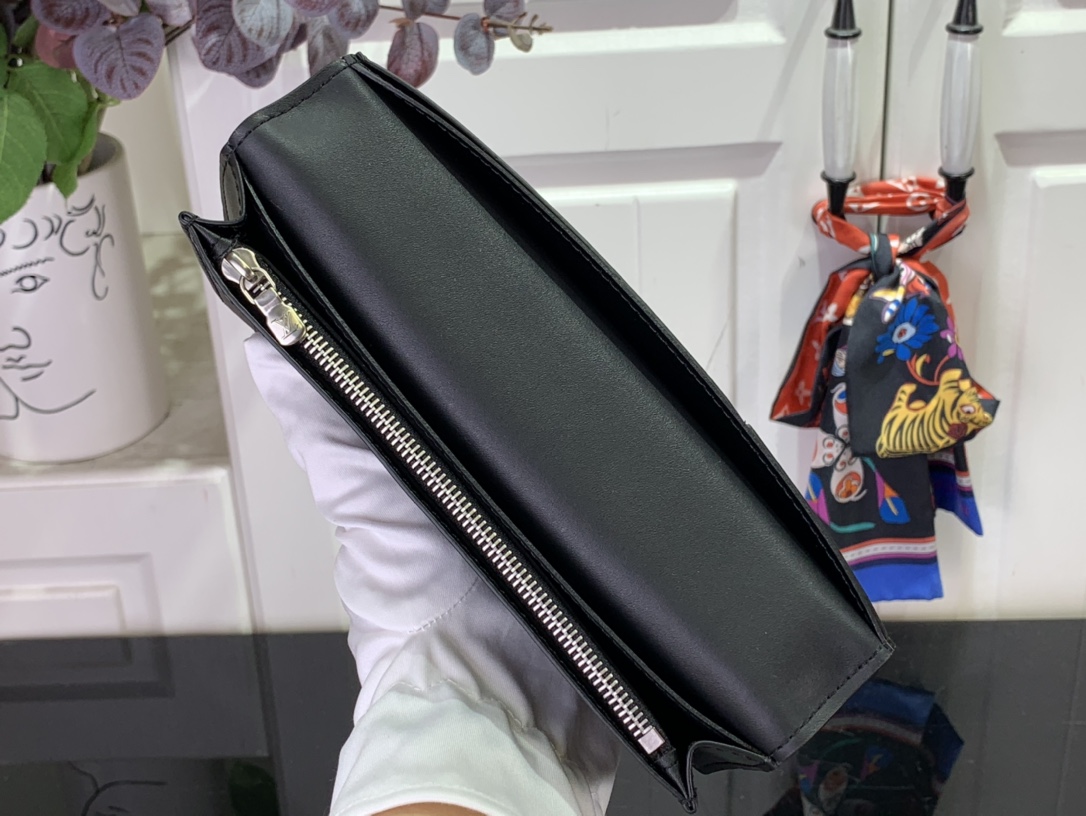 最高級ルイヴィトンスーパーコピー ルイヴィトン財布コピー ポルトフォイユ・ブラザ ブラック M83331 エピ・XLレザー - 画像 (3)