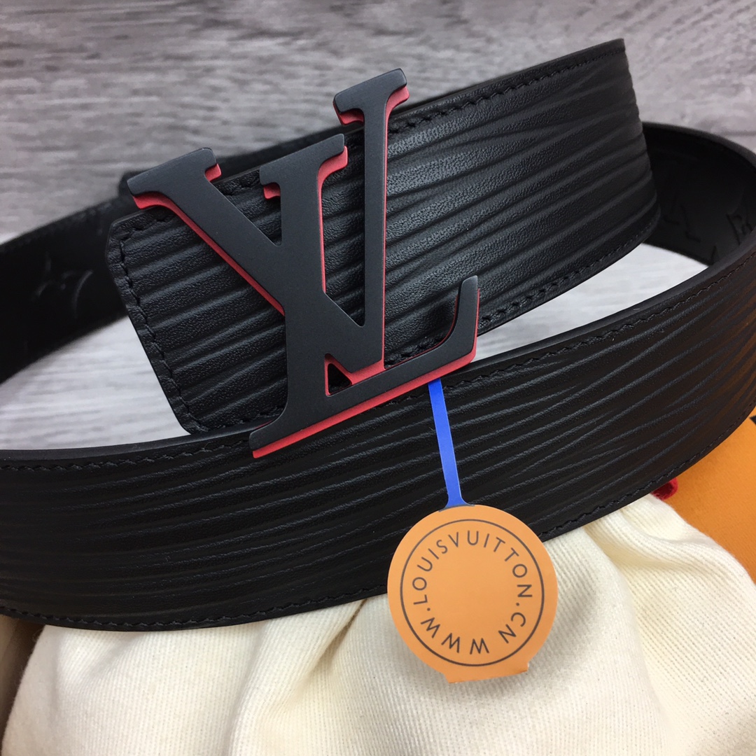 最高級ルイヴィトンスーパーコピー ルイヴィトンベルトコピー ベルト・LV イニシャル 40MM リバーシブル ブラック M8609U エピ ブラック金具 - 画像 (4)