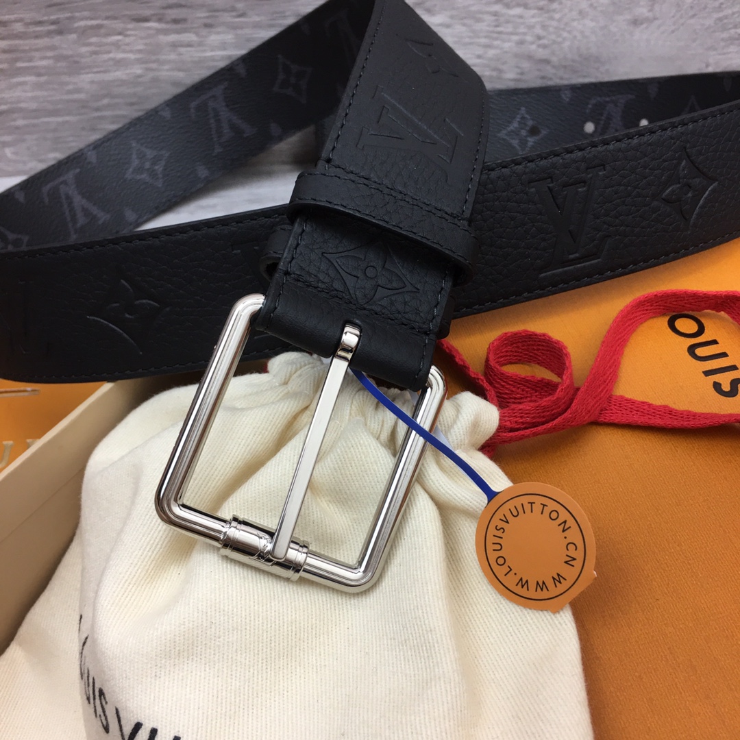 最高級ルイヴィトンスーパーコピー ルイヴィトンベルトコピー ベルト・LV イニシャル 40MM ブラック M0449Q モノグラム・エクリプス キャンバス シルバー金具 - 画像 (4)