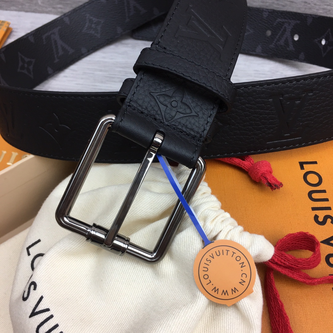 最高級ルイヴィトンスーパーコピー ルイヴィトンベルトコピー ベルト・LV イニシャル 40MM ブラック M0449Q モノグラム・パターンをエンボス加工したトリヨンレザー シルバー金具 - 画像 (3)