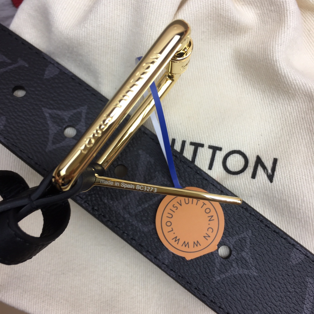 最高級ルイヴィトンスーパーコピー ルイヴィトンベルトコピー ベルト・LV イニシャル 40MM ブラック M0449Q モノグラム・エクリプス キャンバス ゴールド金具 - 画像 (6)