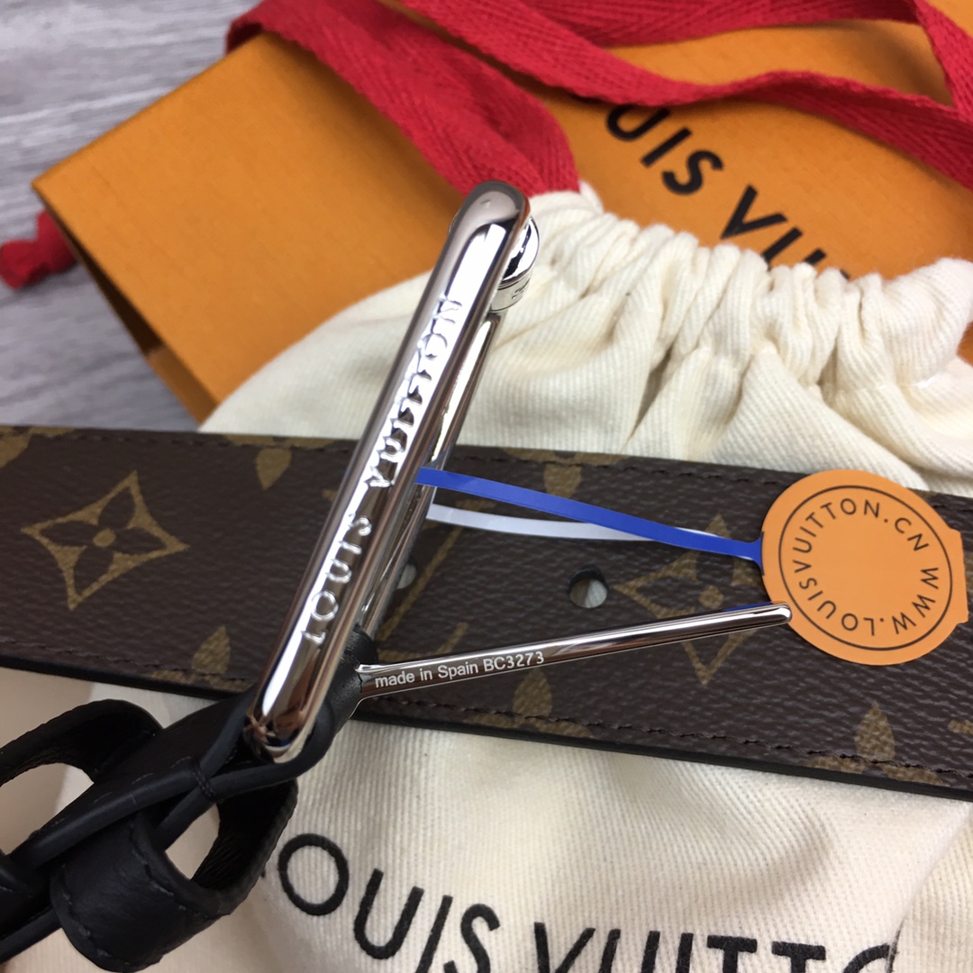 最高級ルイヴィトンスーパーコピー ルイヴィトンベルトコピー ベルト・LV ピラミッド 40MM ダークブラウン M0422U モノグラム・キャンバス シルバー金具 - 画像 (7)