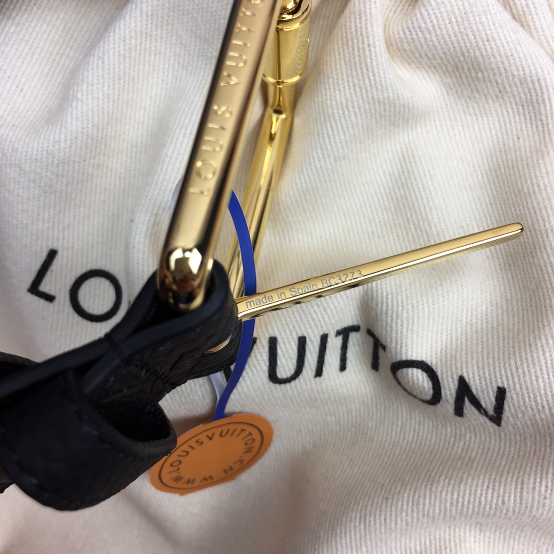 最高級ルイヴィトンスーパーコピー ルイヴィトンベルトコピー ベルト・LV ピラミッド 40MM ダークブラウン M0422U モノグラム・キャンバス ゴールド金具 - 画像 (7)