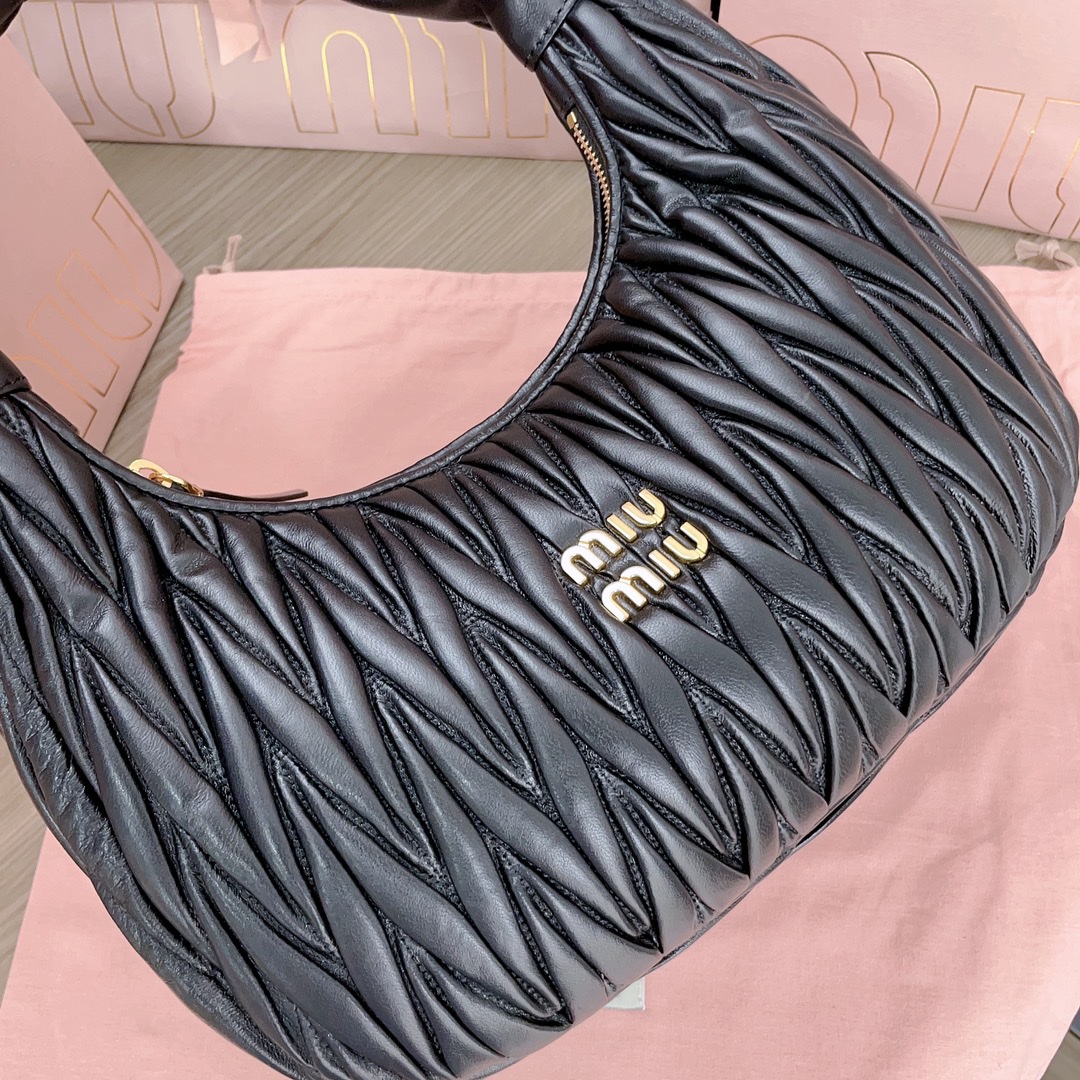 最高級MiuMiuスーパーコピー ミュウミュウバッグコピー ワンダー マテラッセレザー ホーボーバッグ サンド/ダークブラウ 5BC108_2F6Q_F0V6L_V_OOY レザー ゴールド金具 - 画像 (6)