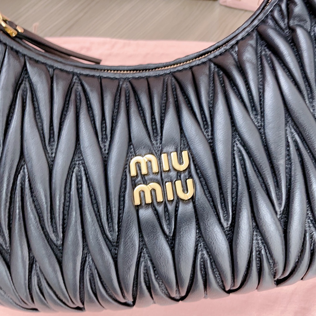 最高級MiuMiuスーパーコピー ミュウミュウバッグコピー ワンダー マテラッセレザー ホーボーバッグ サンド/ダークブラウ 5BC108_2F6Q_F0V6L_V_OOY レザー ゴールド金具 - 画像 (5)