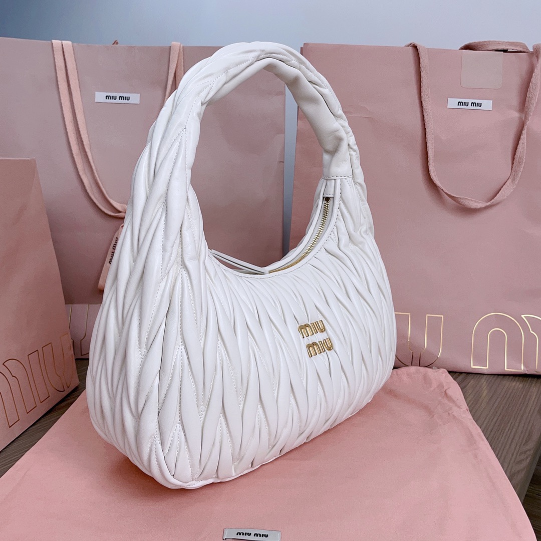 最高級MiuMiuスーパーコピー ミュウミュウバッグコピー ワンダー マテラッセレザー ホーボーバッグ ホワイト 5BC108_N88_F0009_V_OOY レザー ゴールド金具 - 画像 (9)