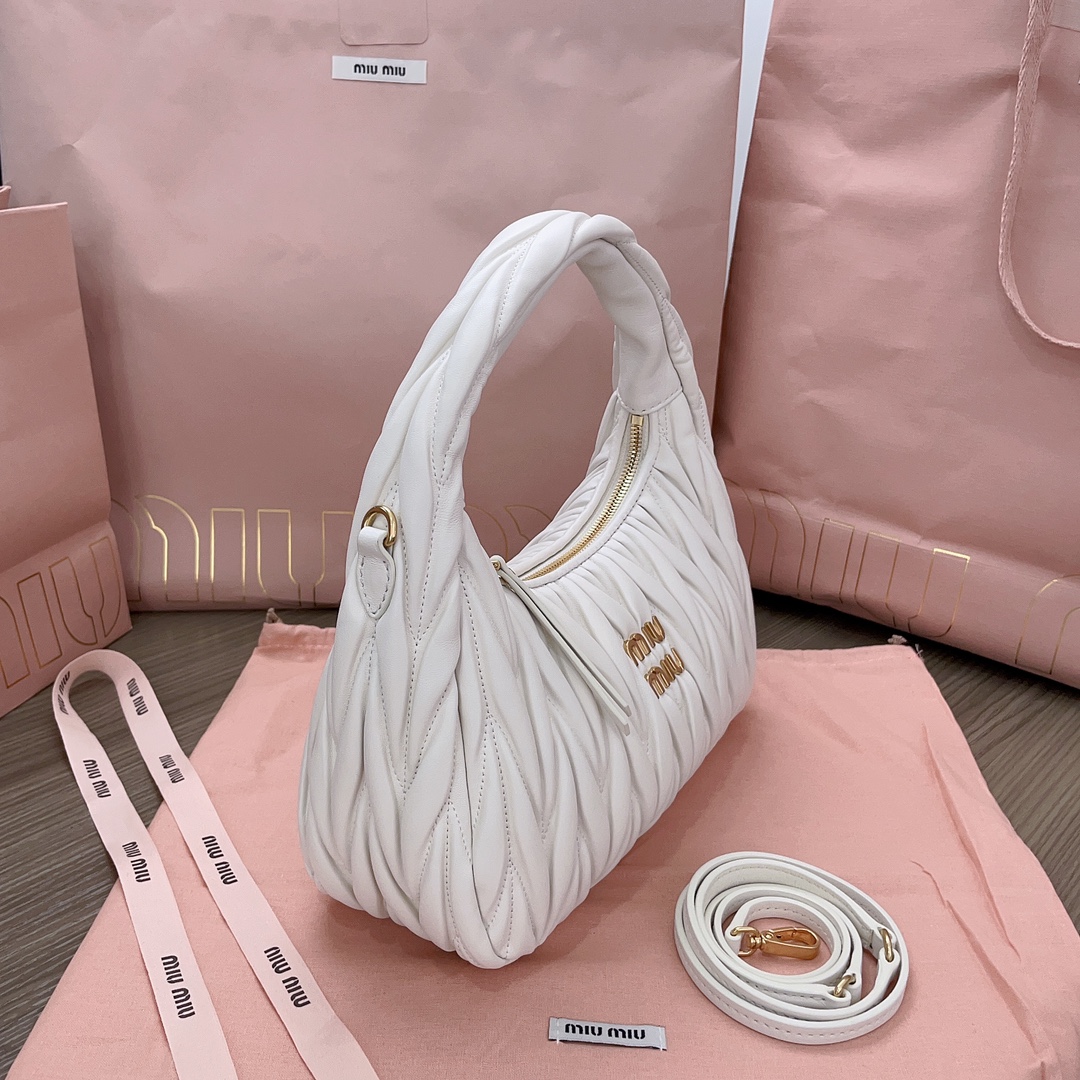 最高級MiuMiuスーパーコピー ミュウミュウバッグコピー ワンダー マテラッセレザー ホーボーバッグ ホワイト 5BC153_N88_F0009_V_OOO レザー ゴールド金具 - 画像 (9)