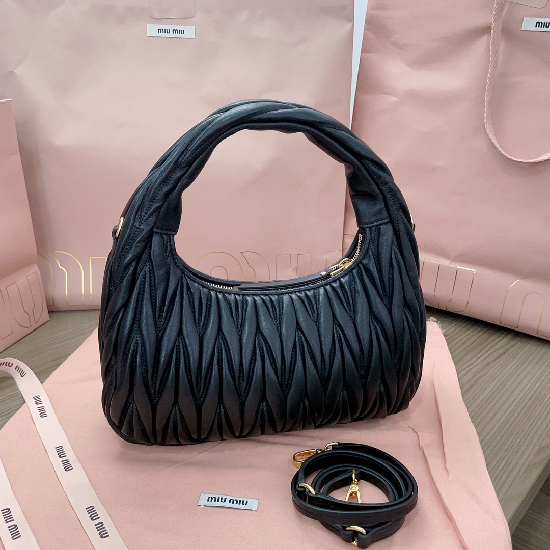 最高級MiuMiuスーパーコピー ミュウミュウバッグコピー ワンダー マテラッセレザー ホーボーバッグ ブラック 5BC153_N88_F0002_V_OOO レザー ゴールド金具 - 画像 (8)